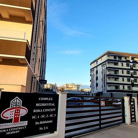 'Just Like Home' Apartment - With Private Parking Place Galaţi Buitenkant foto
