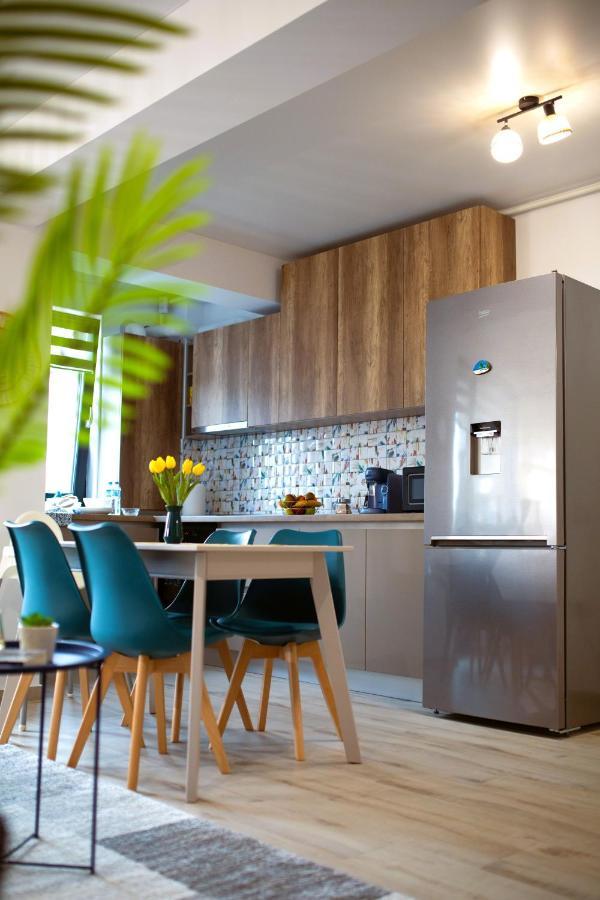 'Just Like Home' Apartment - With Private Parking Place Galaţi Buitenkant foto