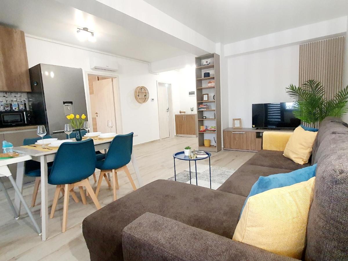 'Just Like Home' Apartment - With Private Parking Place Galaţi Buitenkant foto
