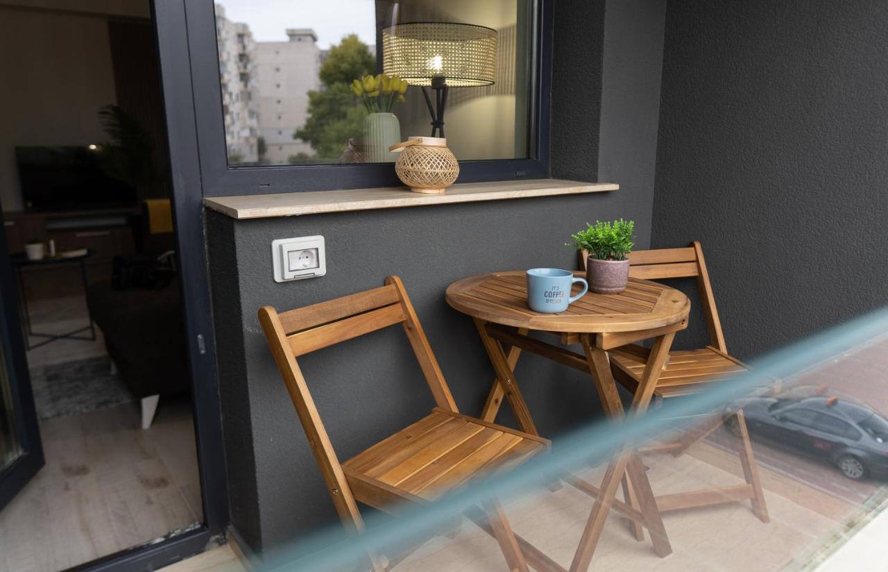 'Just Like Home' Apartment - With Private Parking Place Galaţi Buitenkant foto