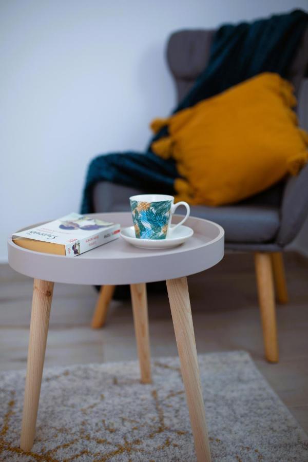 'Just Like Home' Apartment - With Private Parking Place Galaţi Buitenkant foto