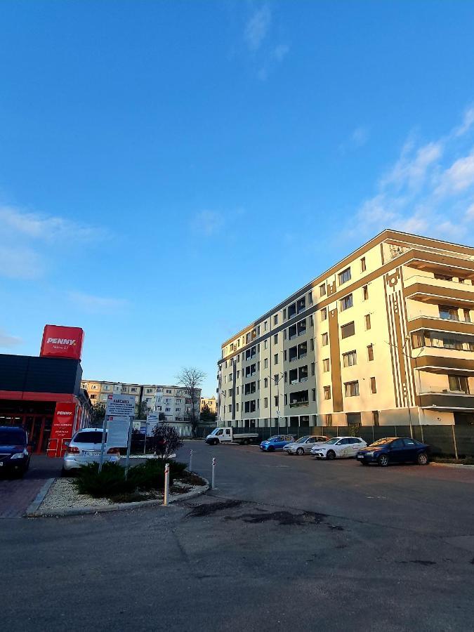 'Just Like Home' Apartment - With Private Parking Place Galaţi Buitenkant foto